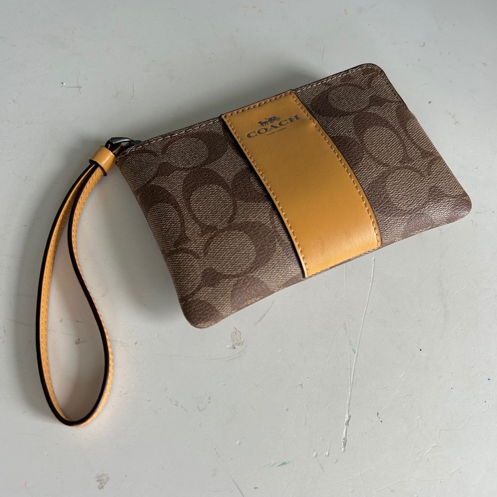 Coach Corner Zip Wristlet Signature Canvas Brown Ochre Yellow F58035 - Picture 3 of 10